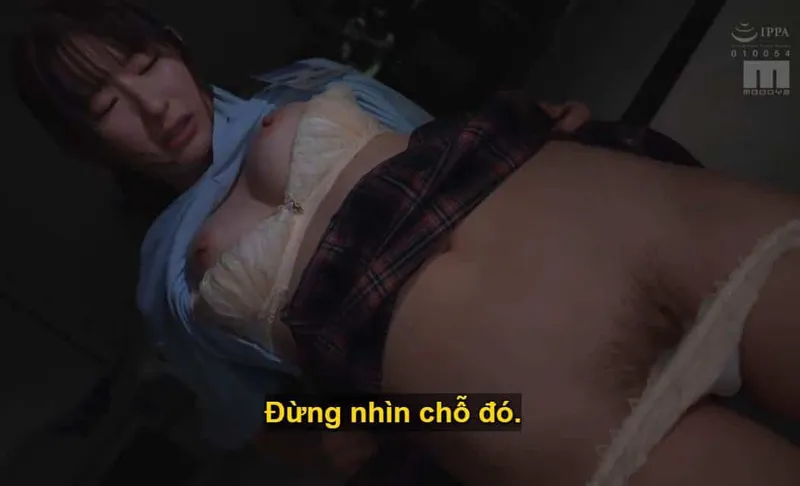 Em mặc áo "Mẹ ơi đêm nay con không về" là hiểu em bắt chịch nguyên đêm rồi